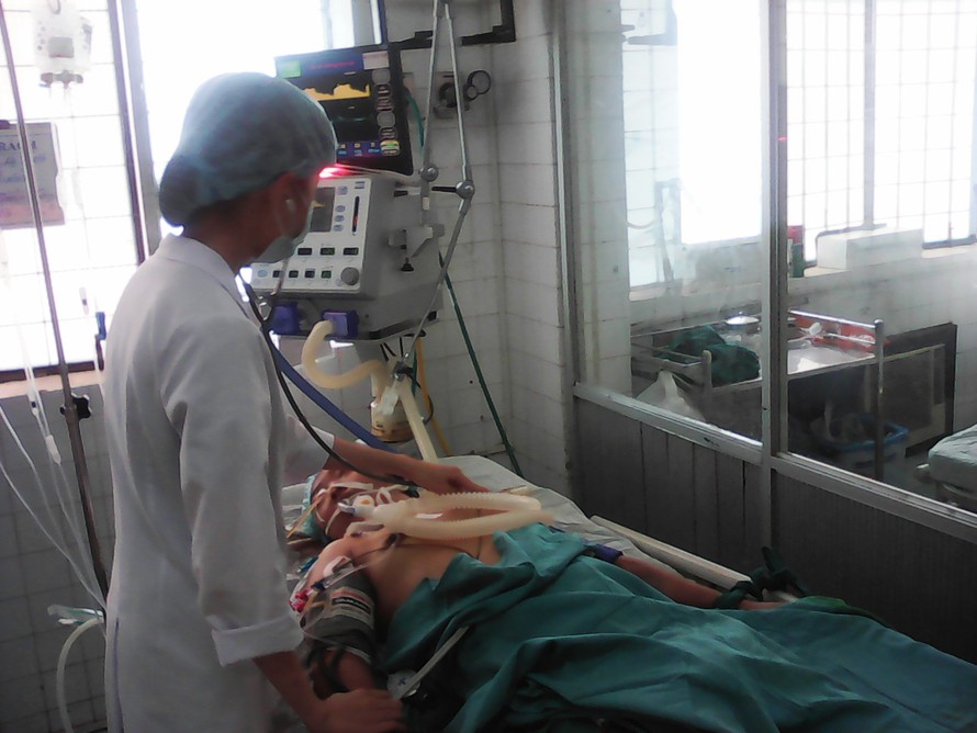 Bệnh nhân sốt xuất huyết điều trị tại Bệnh viện Kon Tum