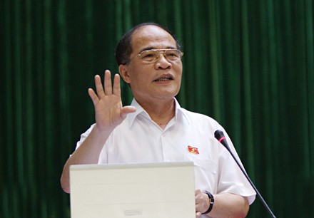 Chủ tịch Quốc hội Nguyễn Sinh Hùng đánh giá Bộ trưởng Phạm Vũ Luận dám nhận trách nhiệm