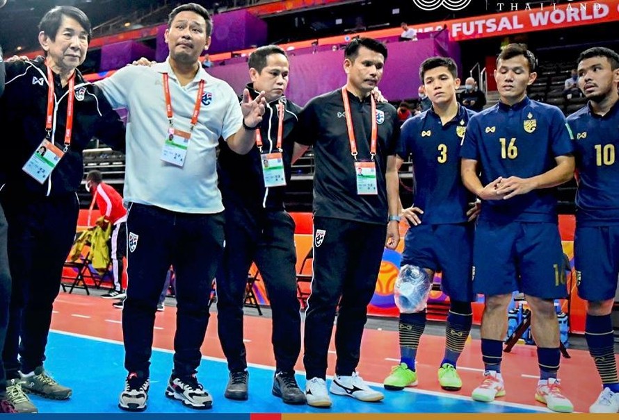 Bị báo chí nước nhà chỉ trích 'thua xa Việt Nam', HLV tuyển futsal Thái Lan rời ghế