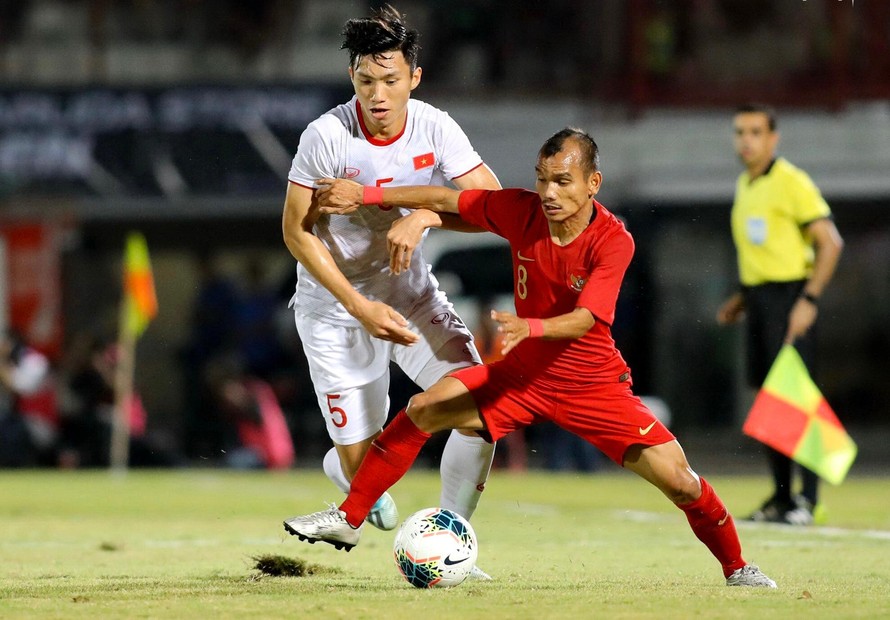 Các đối thủ của Việt Nam chơi lớn trước giờ dự AFF Cup