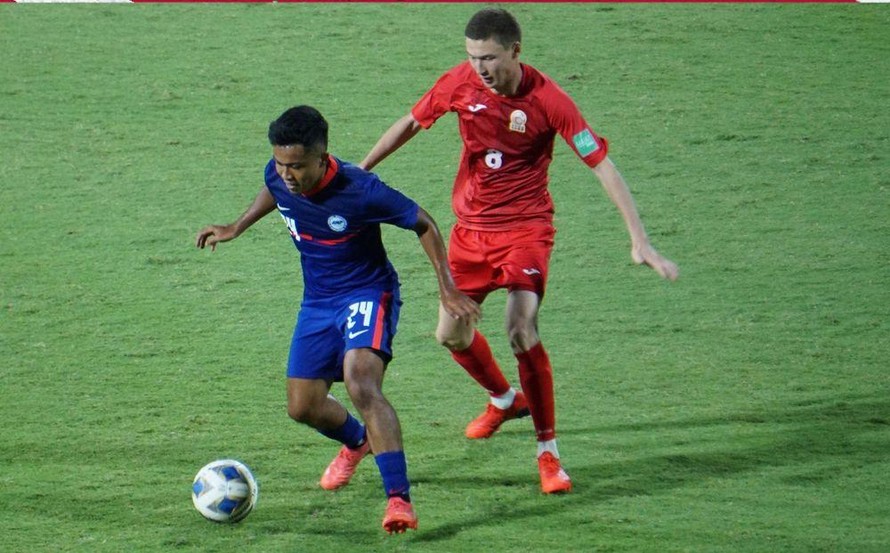 Singapore (trước) thua 1-2 khi gặp Kyrgyzstan