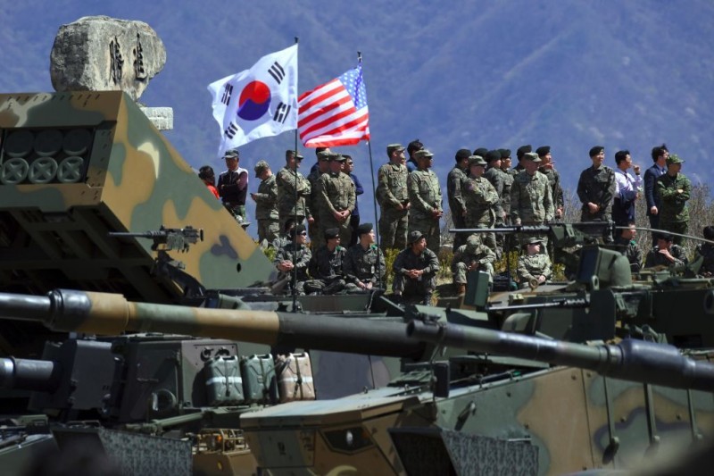 Mỹ nói ngừng tập trận vĩnh viễn, Bộ trưởng Hàn Quốc điện đàm khẩn