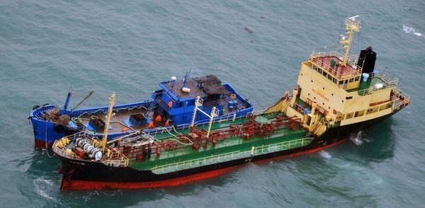 Tàu chở dầu của Triều Tiên trên biển Hoa Đông. (Nguồn: Kyodo)