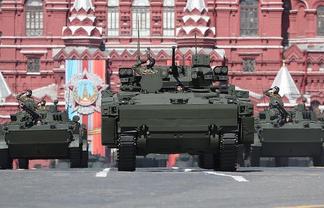 Xe thiết giáp tham gia duyệt binh trên Quảng trường Đỏ của Nga. (Ảnh: TASS)