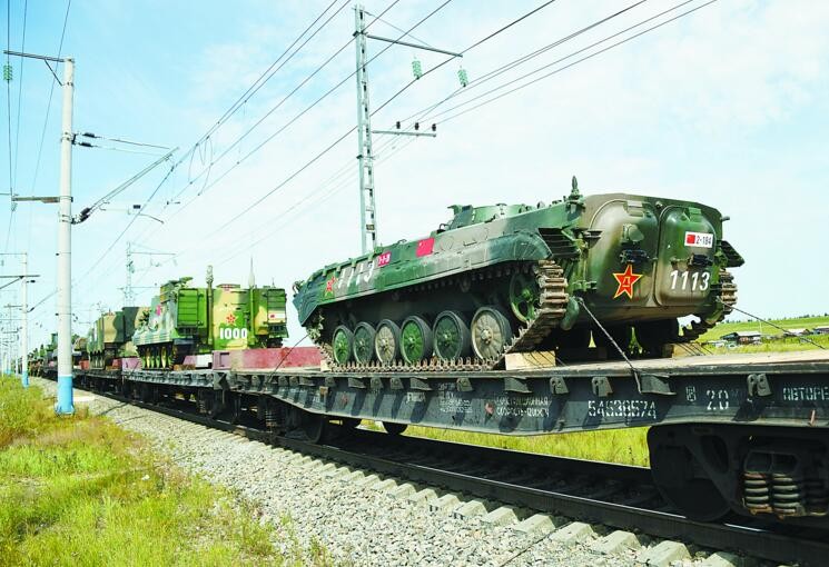 Xe thiết giáp Trung Quốc tới Baikalsk ngày 26/8 tham dự cuộc tập trận Vostok 2018