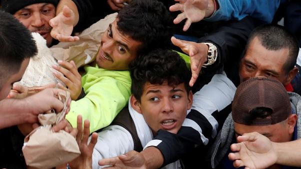 Dòng người di cư đang mắc kẹt, chưa biết tương lai sắp tới, tại biên giới Mỹ - Mexico