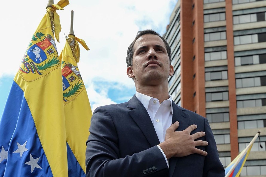 Thủ lĩnh phe đối lập kiếm Chủ tịch Quốc hội Venezuela Juan Guaido (Ảnh: AFP)