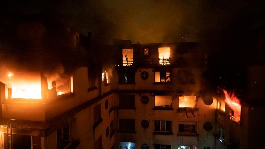 Hỏa hoạn kinh hoàng tại Paris, hàng chục người thương vong