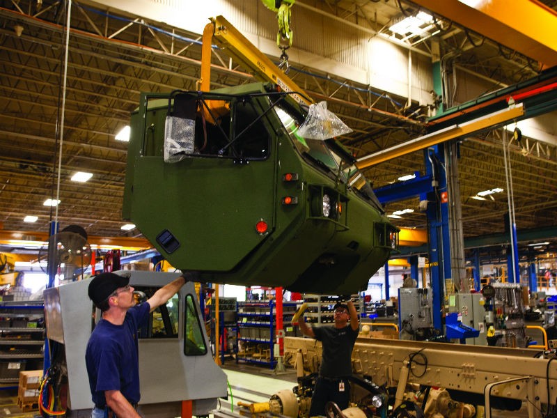 Hãng vũ khí Oshkosh sẽ nâng cấp các dòng xe tải hạng nặng hiện đang trong biên chế Quân đội Mỹ