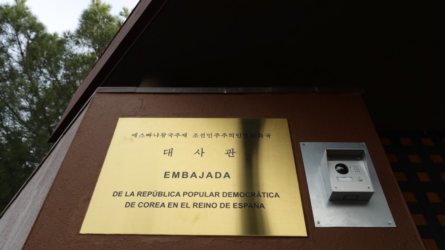 Đại sứ quán Triều Tiên tại Tây Ban Nha đã tiếp nhận trở lại các vật dụng bị đánh cắp, sau vụ đột nhập gây nhiều tranh cãi vào hồi tháng 2 vừa qua