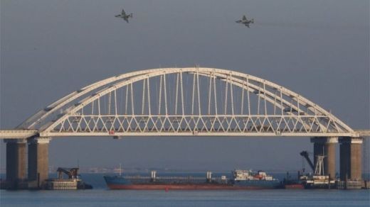Tàu chở dầu cỡ lớn được Nga đặt án ngữ tuyến đường biển tại biển Azov nhằm ngăn chặn tàu Ukraine