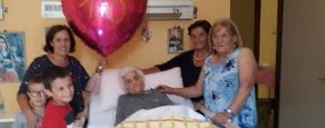 Italy: Cụ bà 101 tuổi ba lần mắc COVID-19