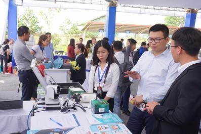 'Ông lớn' Microsolf hợp tác với hàng loạt doanh nghiệp Việt Nam