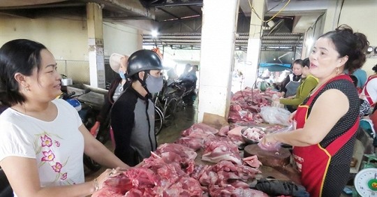 Không để người tiêu dùng phải 'mua thịt lợn giá rẻ trên tivi'