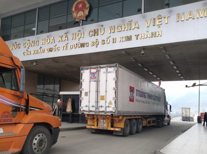 Trung Quốc nhập khẩu trở lại thanh long và chuối của Việt Nam