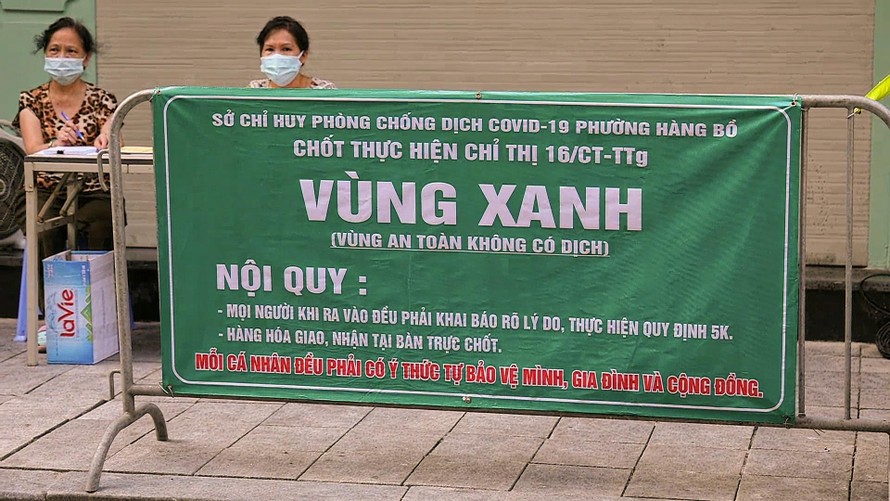 Bảo vệ "vùng xanh" ở Hà Nội. Ảnh: Mạnh Thắng
