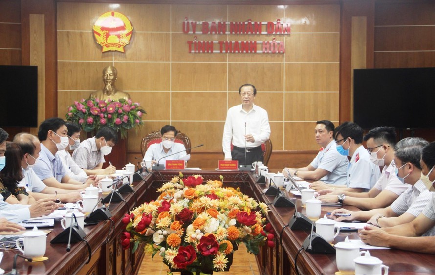 Đoàn công tác của Bộ GD&ĐT làm việc với UBND tỉnh Thanh Hóa về thông báo kết luận thanh tra. Ảnh: GDTD