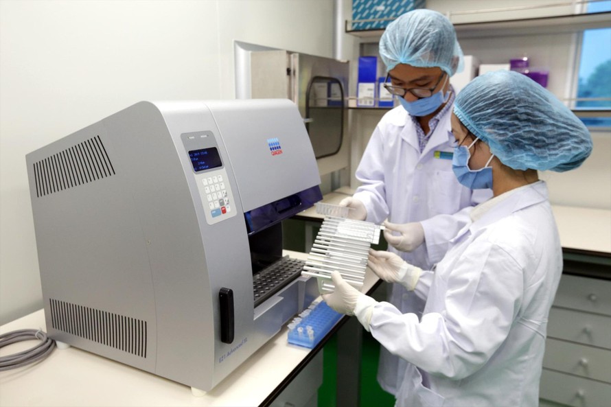 Phân tích ADN hài cốt liệt sỹ tại Trung tâm Giám định ADN của Viện Công nghệ Sinh học, Viện Hàn lâm Khoa học và Công nghệ Việt Nam