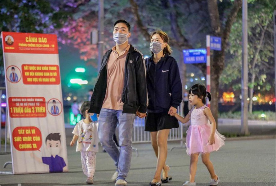 Theo tìm hiểu của Tiền Phong, quận Hoàn Kiếm đang xem xét, đề xuất thành phố cho phép mở lại không gian phố đi bộ trong thời gian tới. Ảnh: PV