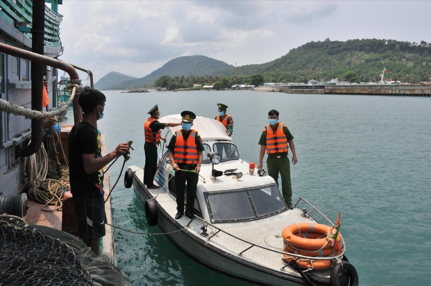 Lực lượng biên phòng, cảnh sát biển tăng cường tuần tra ở Phú Quốc, Kiên Giang 