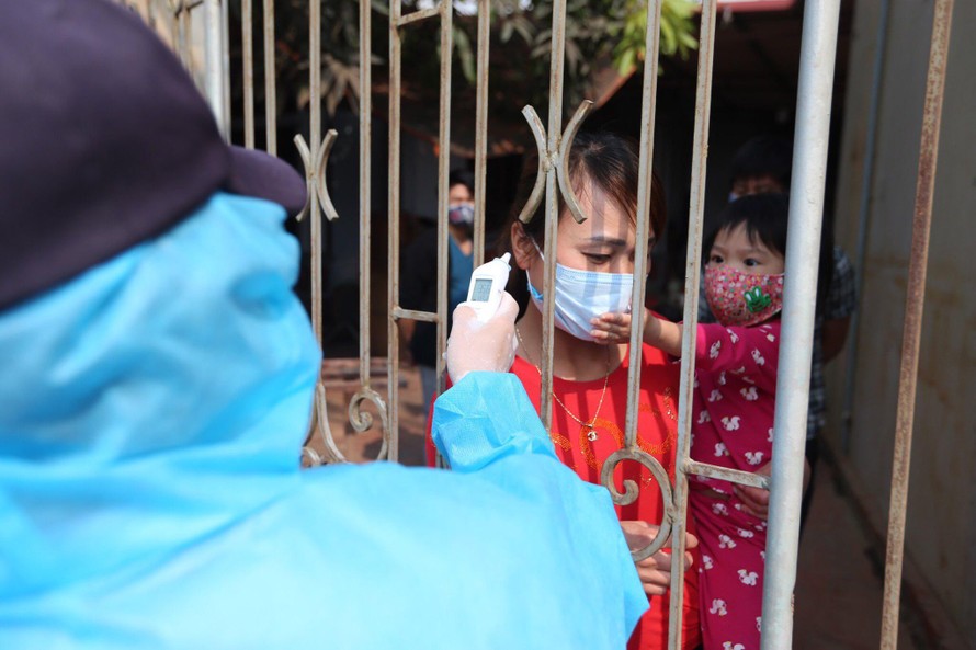 Giám đốc Sở Y tế Hà Nội nhận định Hà Nội sẽ có thêm ca lây nhiễm trong cộng đồng. Ảnh: hoàng mạnh thắng 