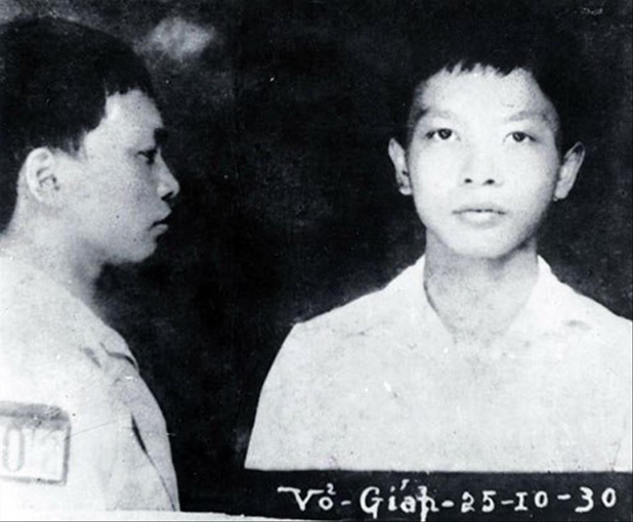Đại tướng Võ Nguyên Giáp năm 19 tuổi, bị bắt trong sự kiện Xô Viết Nghệ Tĩnh năm 1930. (Nguồn ảnh: Bảo tàng Lịch sử Quốc gia)