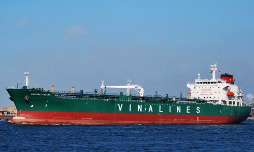 Vinalines tiếp tục cơ cấu đội tàu, bán bớt tàu không hiệu quả. Ảnh: F.M