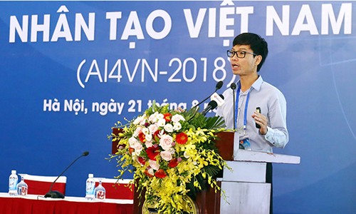 Tiến sỹ Lê Viết Quốc tại Hội thảo AI Việt Nam 2018