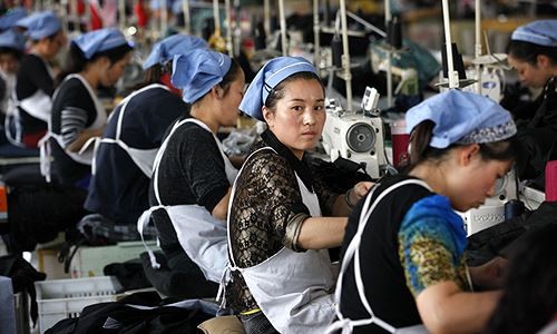 Công nhân dệt may Trung Quốc Ảnh: longreads.com