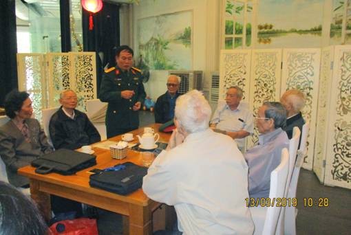 Đại tá Phạm Văn Cương họp mặt ngày truyền thống của Cựu chiến binh chiến sĩ Điện Biên đại đội 806 - Ảnh: Thạch Lợi 