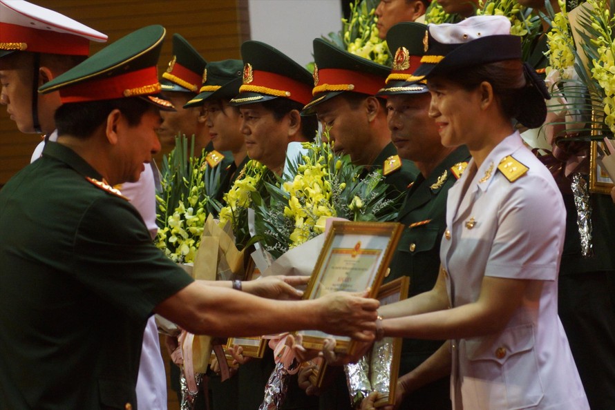 Trung úy Thanh Mai là một trong 24 cá nhân được Bộ Quốc phòng tặng Bằng khen về thành tích xuất sắc tại Army Games 2019. ẢNH: NGUYỄN MINH