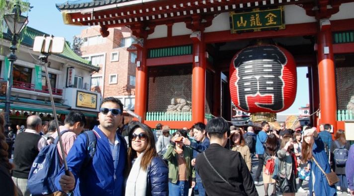 Năm 2019, khách du lịch nước ngoài đến Nhật Bản đạt kỷ lục 31,88 triệu, nhưng nay sụt giảm mạnh. Ảnh: Kyodonews 