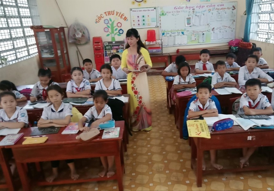 Cô giáo Huỳnh Thị Phương Thảo trong một giờ lên lớp