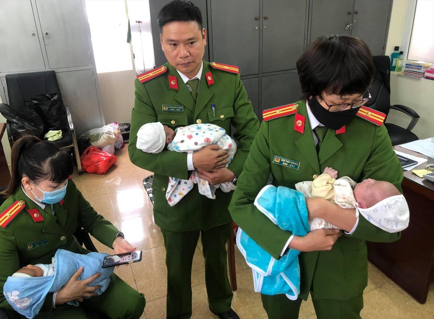 Nhiều em bé sơ sinh trong đường dây được giải cứu