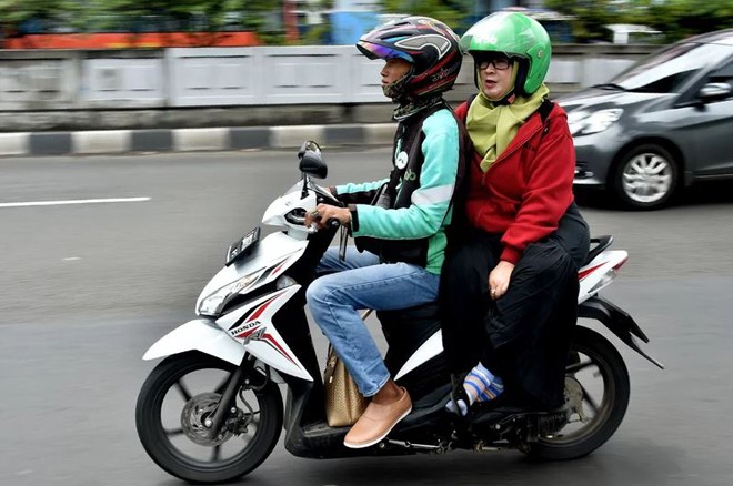 Dịch vụ “xe ôm công nghệ” của Grab tại thủ đô Jakarta, Indonesia. Ảnh: Fortune 
