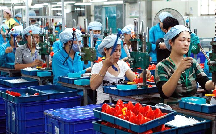 Doanh nghiệp sản xuất hạt nhựa ở KCN Hưng Yên. Ảnh: hồng vĩnh