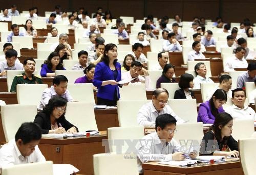 Quốc hội thảo luận hai dự án luật về giáo dục