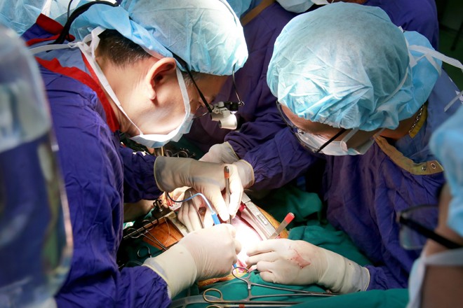 Bác sĩ BV Việt Đức ghép tạng từ người cho chết não 