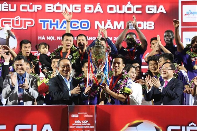 Danh hiệu Siêu Cúp Quốc gia tiếp thêm động lực cho Hà Nội đấu Shandong Luneng. Ảnh: Như Ý 