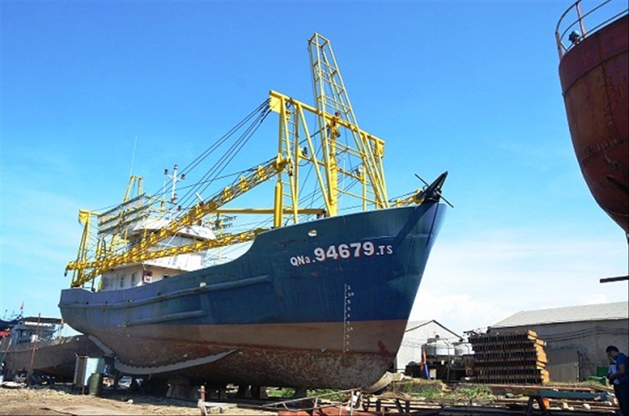 Tàu vỏ thép QNa 94679 của ngư dân Trần Văn Liên nằm bờ 3 năm nay