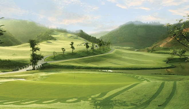 Một góc sân golf Geleximco Hilltop Valley Golf Club (Hòa Bình) 