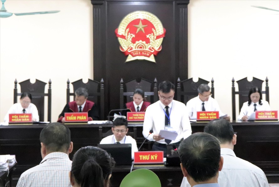 Phiên tòa xét xử vụ gian lận điểm thi ở Hà Giang