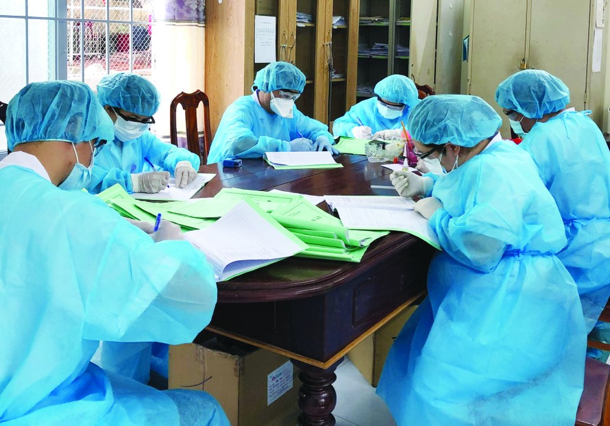 Đội ngũ cán bộ Y tế Đắk Lắk làm việc tại Bệnh viện lao và bệnh phổi