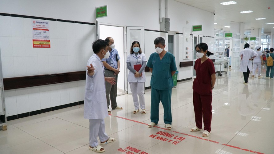 Đoàn công tác của Bệnh viện Chợ Rẫy có mặt tại Đắk Lắk hỗ trợ công tác phòng, chống dịch. Ảnh: Quang Nhật