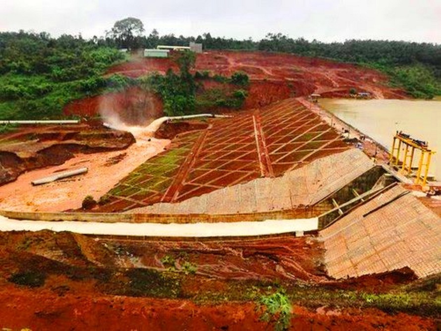 Đập thủy điện Đắk Kar, bị kẹt van xả nước năm 2019 