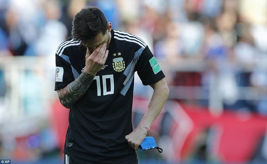 Lionel Messi cực kỳ vô duyên trước Iceland.