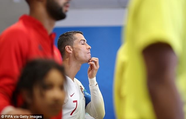 Ronaldo ghi tất cả các bàn thắng Bồ Đào Nha đang có.