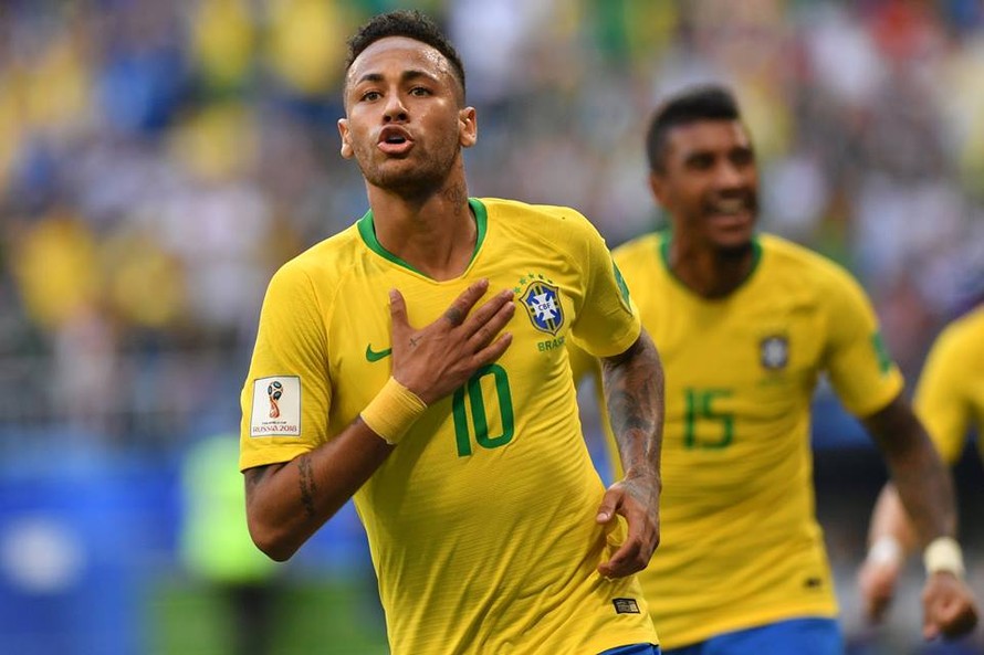 Neymar sẽ bị treo giò nếu nhận thêm thẻ vàng ở tứ kết