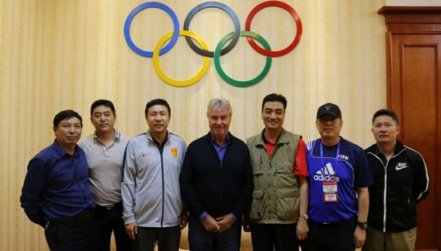 Guus Hiddink tại Ủy ban Olympic Trung Quốc