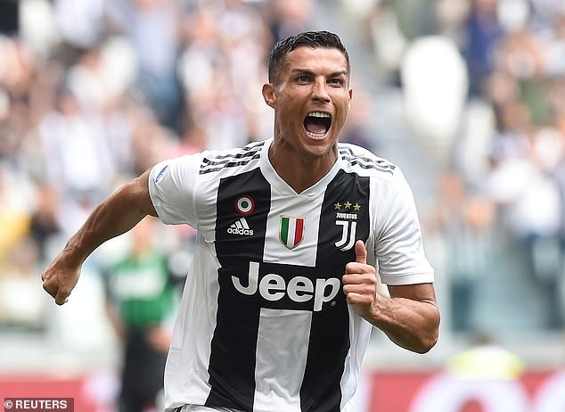 Cristiano Ronaldo "khai hỏa" ở Serie A